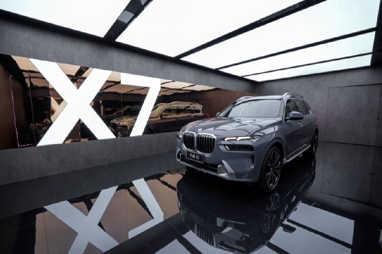 更先进 更豪华 BMW i7、BMW X7亮相成都