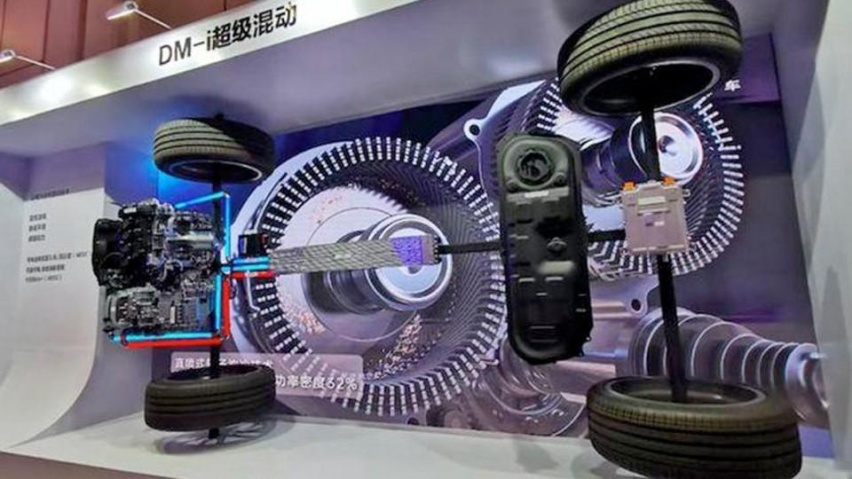 比亚迪明年用第五代DM-i？油耗再降0.8L，百公里不到3L？