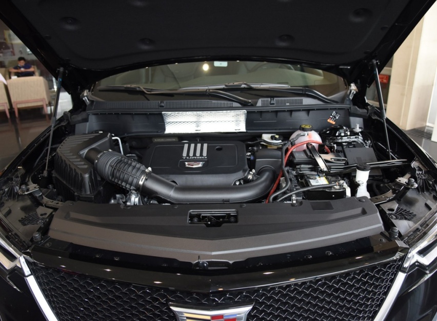 “巨兽”XT6,标配2.0T+9AT,空间堪比MPV,性价比还很高