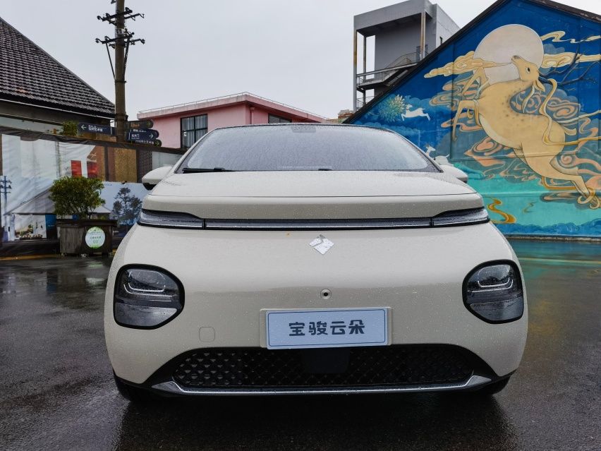 云朵般舒服的大沙发,试驾宝骏云朵