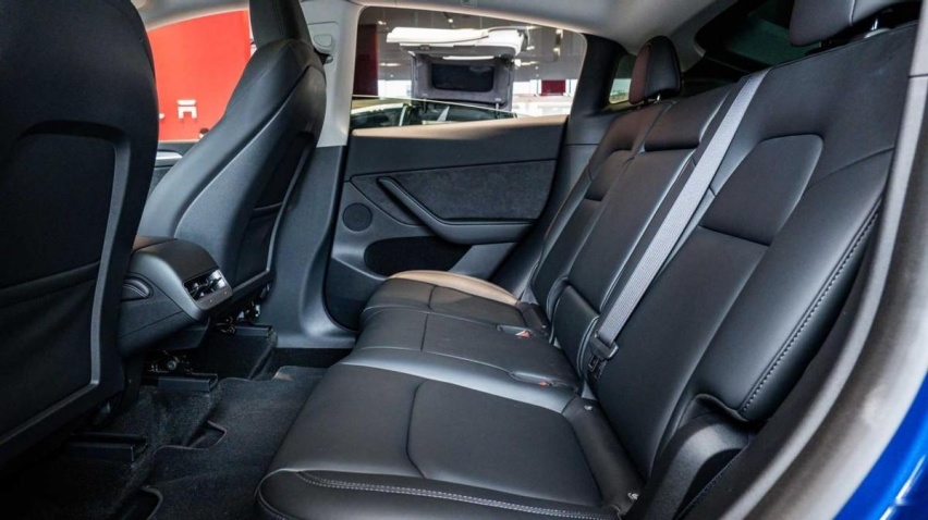 全新问界M5与特斯拉Model Y，谁将引领电动SUV新潮流？