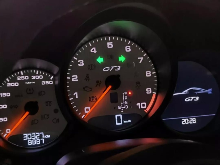 再遇保时捷跑车日，把自己的GT3开上赛道是什么体验？