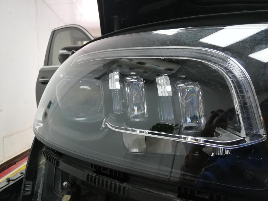 成都 20款奔驰GLS450 改装原厂LED几何光束大灯