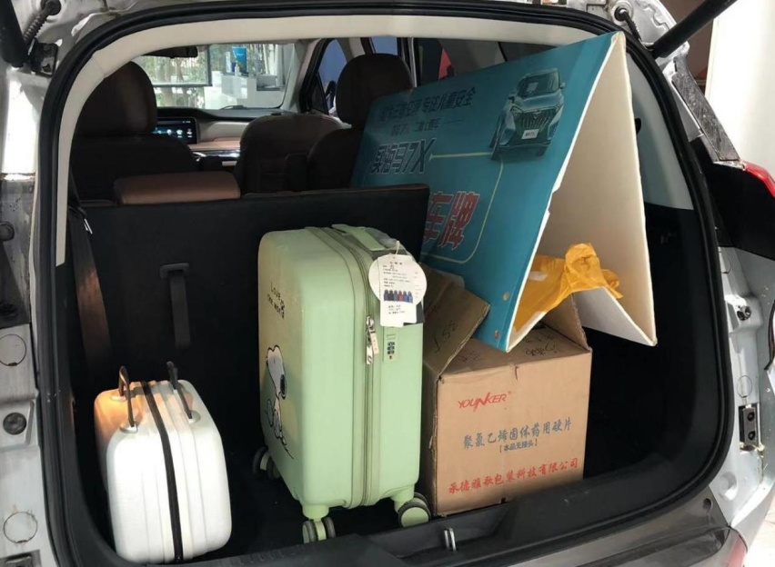 海马7X怎么样？筒簧分离全独立悬挂，多项儿童保护功能