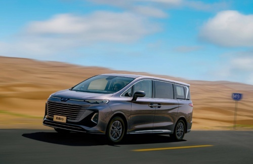 20万出头就可以体验的超值MPV，奔腾M9