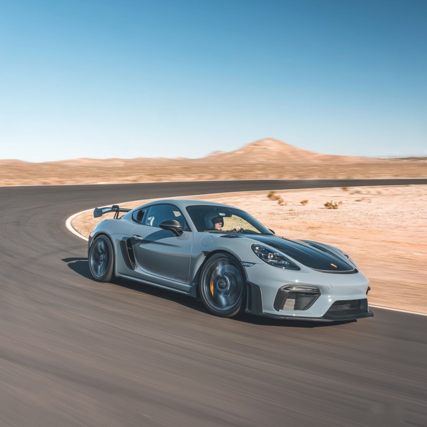 TikTok网红丹尼尔喜提保时捷Cayman GT4，“抖音”造富的外