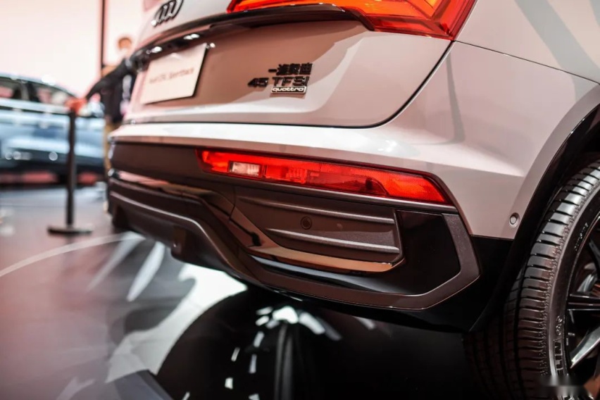 黑标奥迪，帅的一批！全新Q5L Sportback全球首发