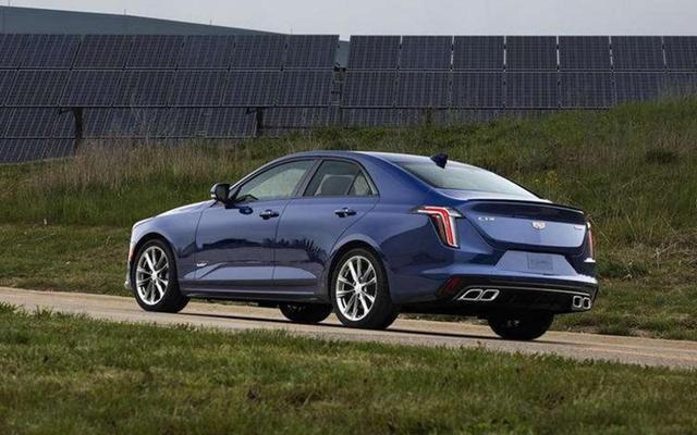 降4万！凯迪拉克CT5现已跌至23.97万，CT4尴尬了？
