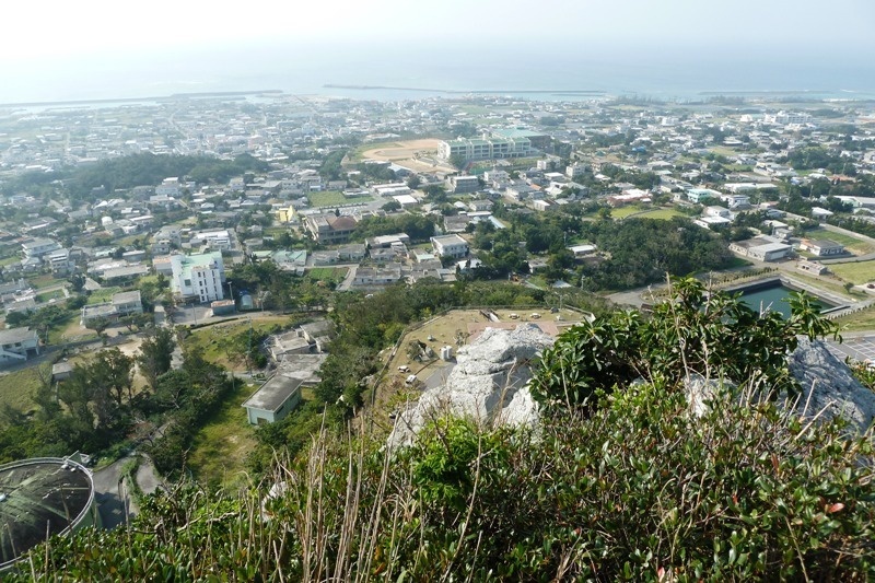 日本又引进比亚迪电动大巴，C9“黑金刚”旅游巴士登陆冲绳伊江