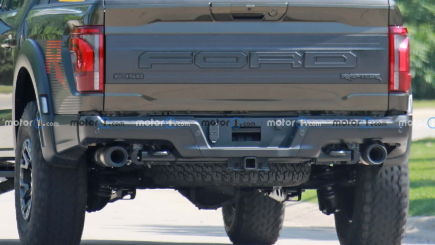 新款福特F-150 Raptor R谍照曝光，5.2L发动机就够迷人