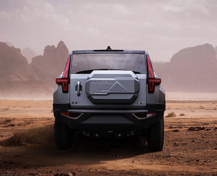 剑指仰望？东风高端硬派越野SUV，预计售价超70万！