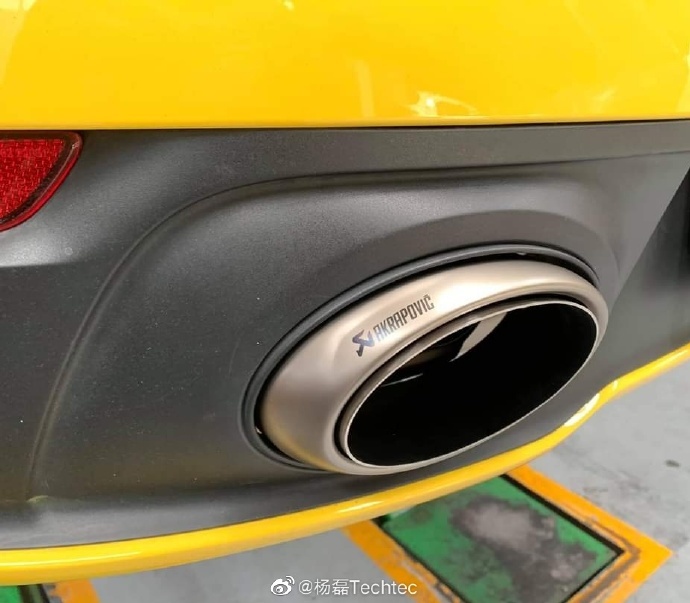 保时捷911 Carrera S改装天蝎Akrapovic钛合金排气
