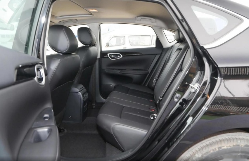 1.6L+CVT动力，经济省油还舒适，“家用代步”还得是它