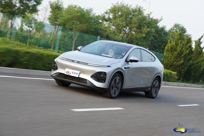 25万级智电王者 试驾小鹏G6 超智驾轿跑SUV
