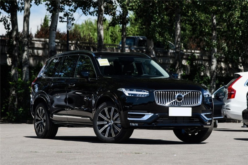 品牌不弱，气势不输，X5/途锐/XC90/Q8谁更胜一筹？