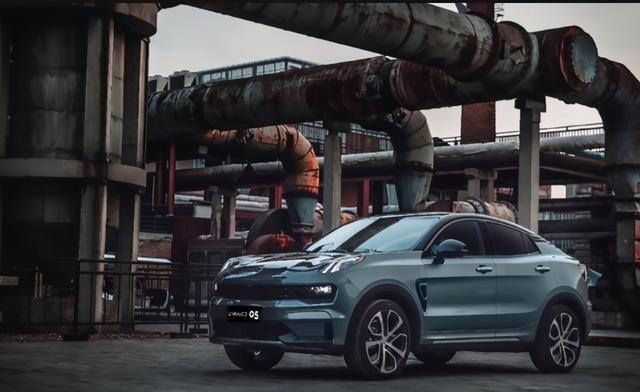 预算20万想买轿跑SUV，探岳X对比领克05，应该怎么选？