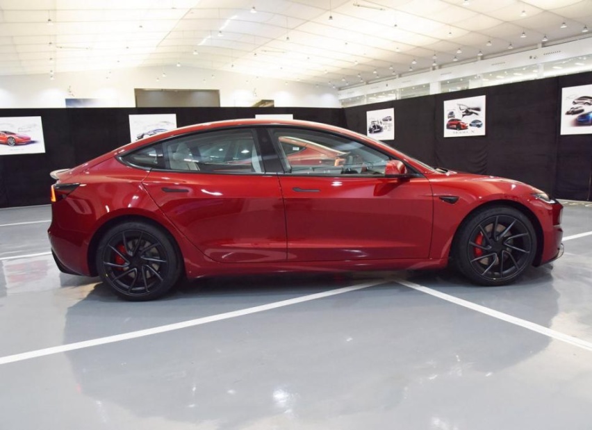 Model 3销量下滑严重，看来是国产竞品的冲击力度太大