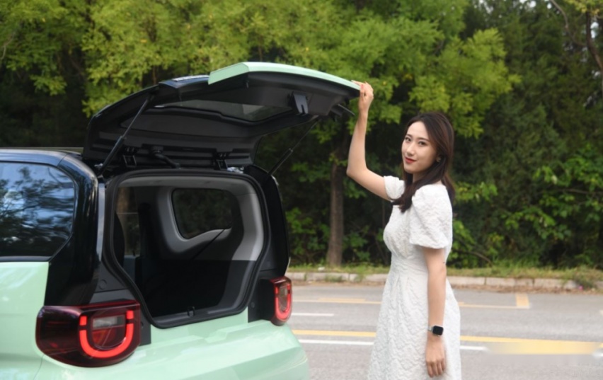 奇瑞QQ冰淇淋和宏光MINI EV谁值得一看？
