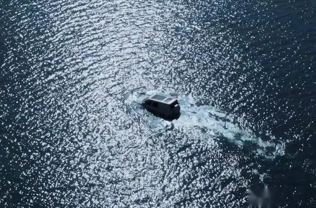 车船税没白交 仰望U8浮水测试曝光 真能水陆两栖？