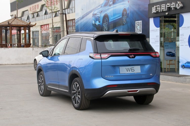 首款无人驾驶量产车  威马W6售16.98万元起