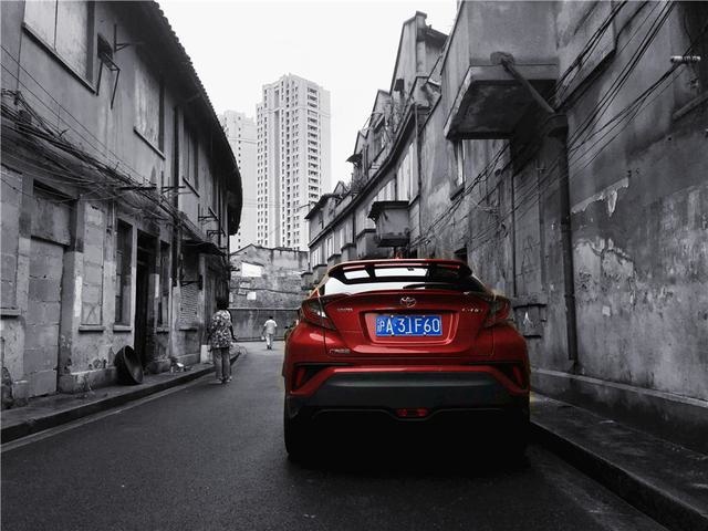 C-HR：遇到前只听说后排，花几天时间充分了解后…