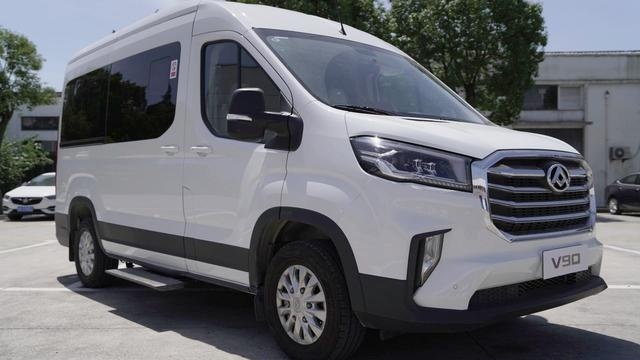 上汽大通MAXUS V90试驾测评，舒服得不像商用车