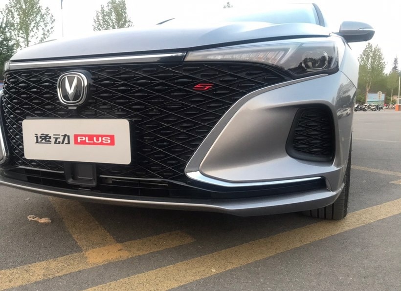 长安再造爆款，这车7.29万起，6AT/双离合任选，月销破万