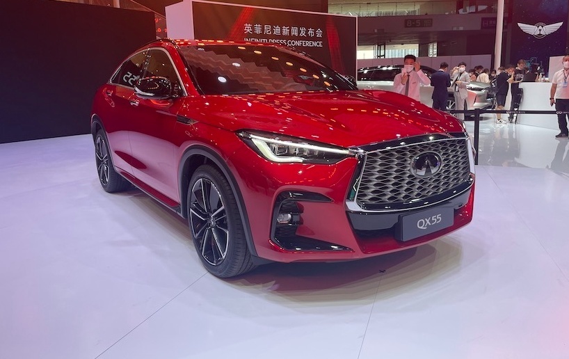 【成都车展】38.98万起，轿跑画风，2.0T动力，英菲尼迪QX55上
