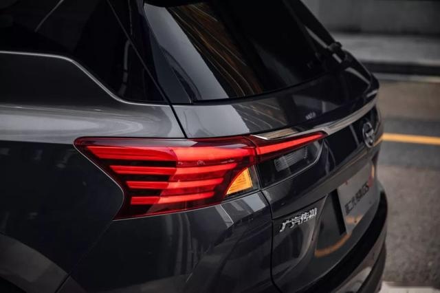 全球首款微信车载版量产SUV，第二代传祺GS4正式上市