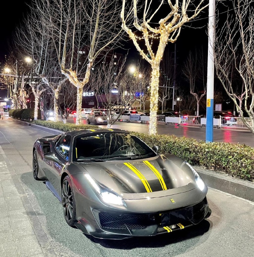 敞篷赛道猛兽，法拉利488 Pista Spider