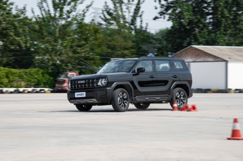 两款15万级热门SUV 哈弗酷狗和长安UNI-T对比