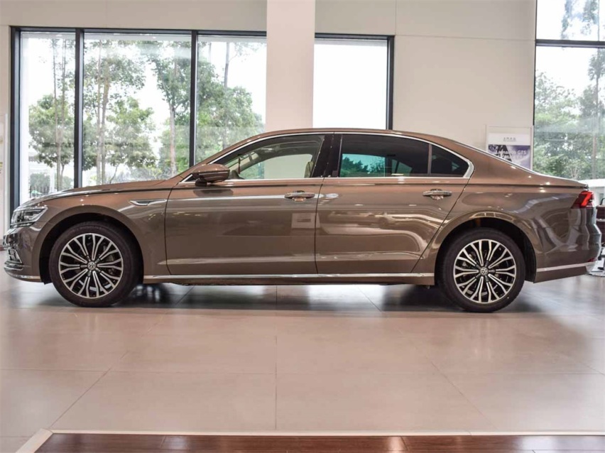 赚了赚了，老王400万的SUV，和我50万的SUV三大件一样
