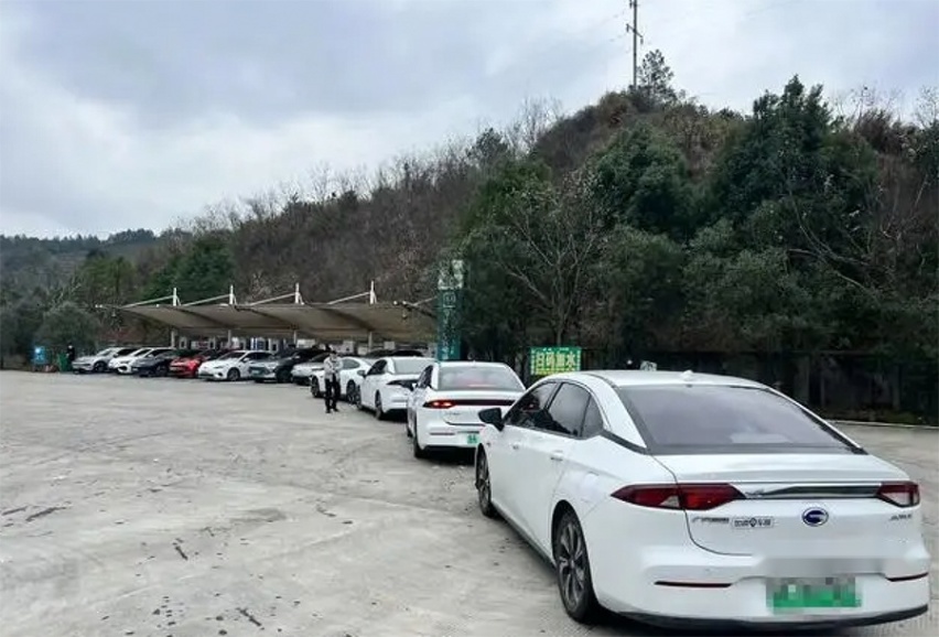 技术没赢过，销量没输过，理想的成功证明了什么？