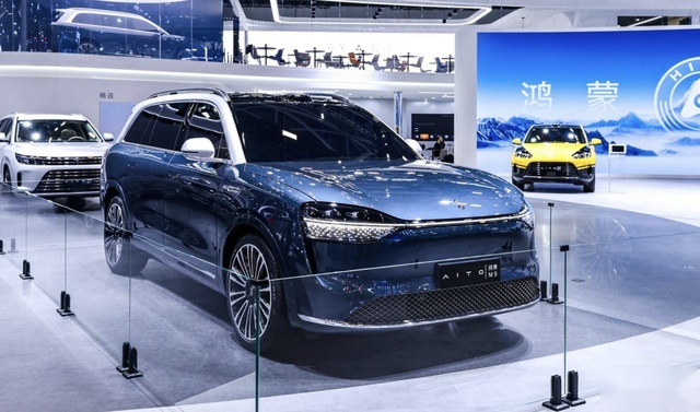 余承东：华为方案定位高端市场，30万以上的车才用得起