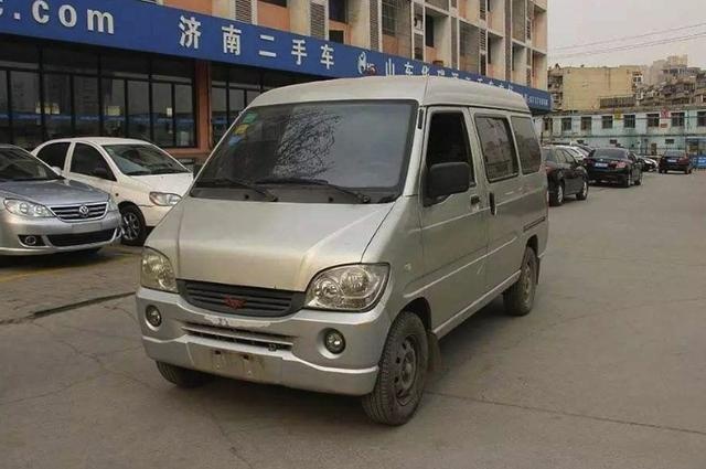 面包车为什么没有黑色的？销售：厂家敢造，你敢买吗？