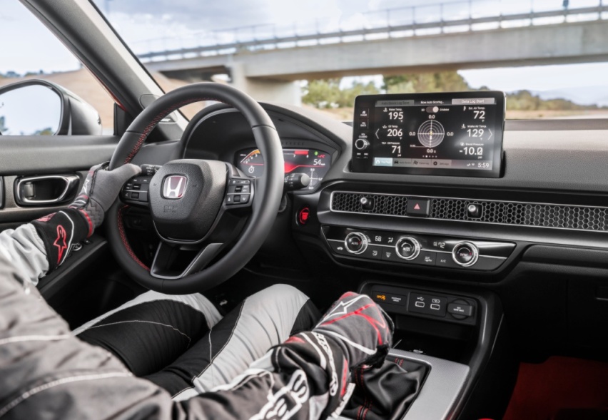 40多万买性能车，本田思域Type R还是宝马M240i，谁更值？