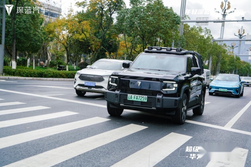 长安造车40年，深蓝奋战40万，超级增程中国行驭鉴春城昆明