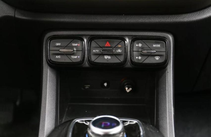 说到新能源车，广汽新能源最近上市了全新Aion S车型，而且