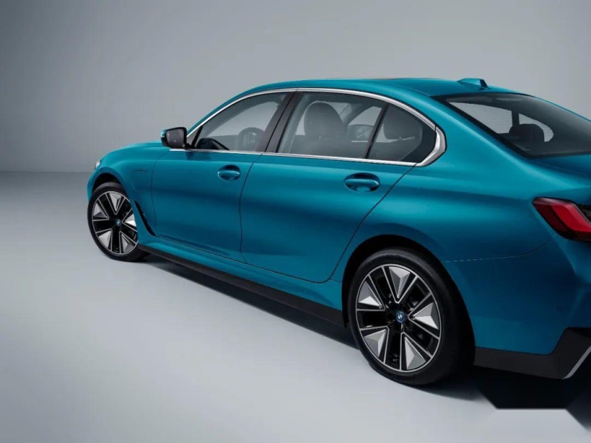 引领电动美学新风尚，全新BMW i3满电来袭