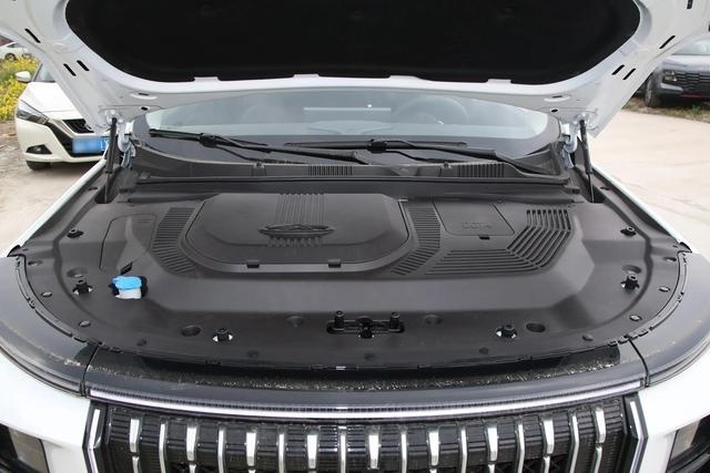 捷途X90 PRO上市，提供1.6T和2.0T动力，售12.79万元起