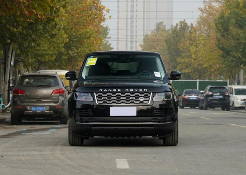 有2.0T插混、有3.0T、还有5.0T，揽胜运动版不比大G便宜