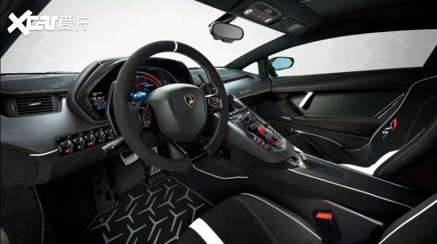 兰博基尼Aventador搭载V12发动机 带有定制排气装置
