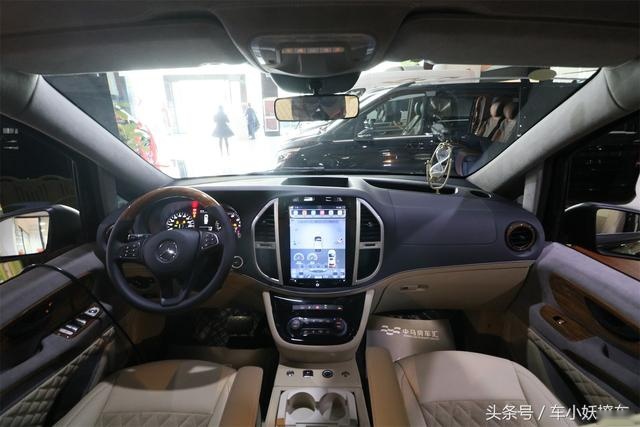 埃尔法同级，挂奔驰标，车价可买4台威霆，却深受国内土豪追捧！