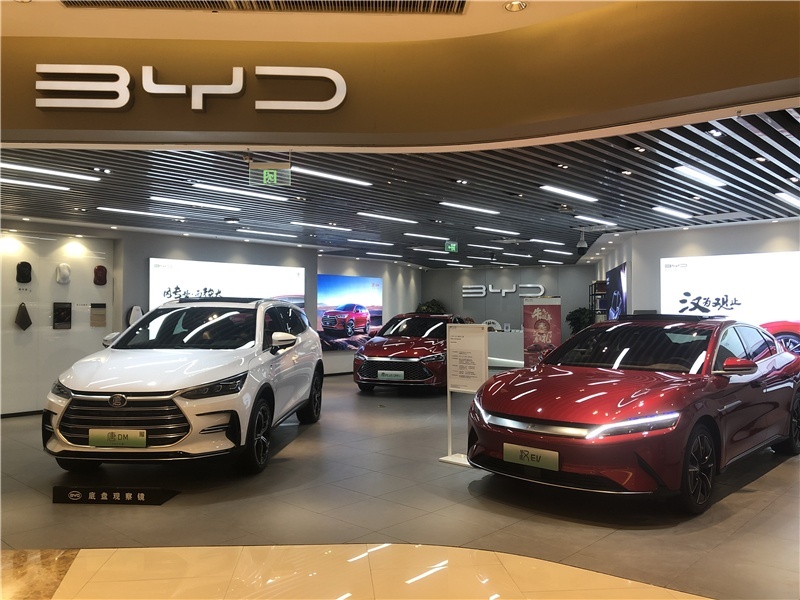 探店：秦PLUS DM-i提车约等3个月，订单比汉EV多