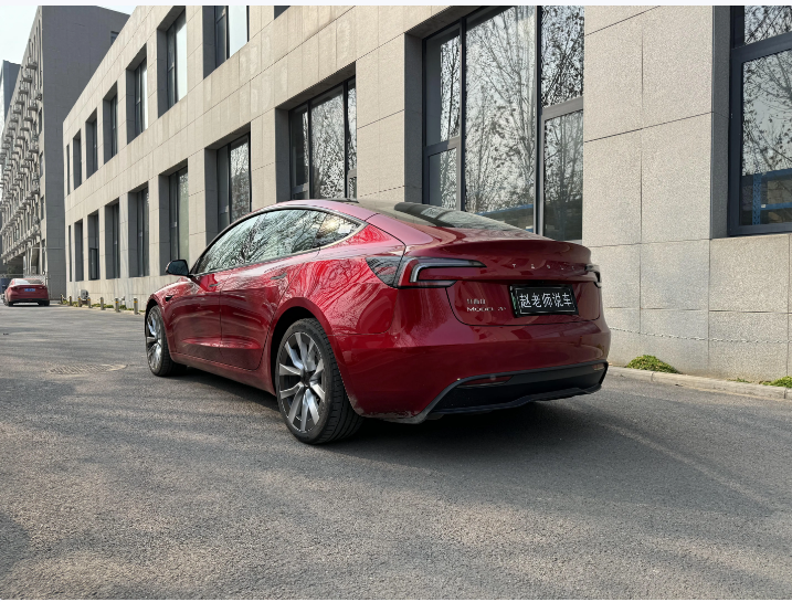 新款特斯拉Model Y照片曝光，内饰会和Model 3一样吗？