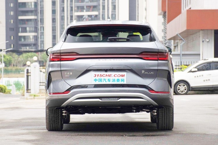 挑战热销车 长安UNI-Z对比宋PLUS DM-i荣耀版