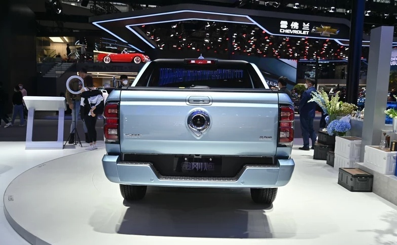 十万不到买自主版“F-150”，长城金刚炮上市，2.0T柴油/汽油动力