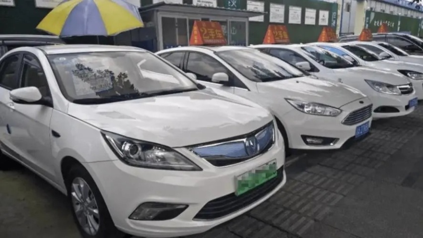 新能源车降价 二手车10天降价2万 车商已经不敢入手