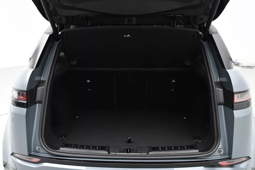 同属豪华中型SUV，全新路虎揽胜极光对比宝马X3，谁更值得买