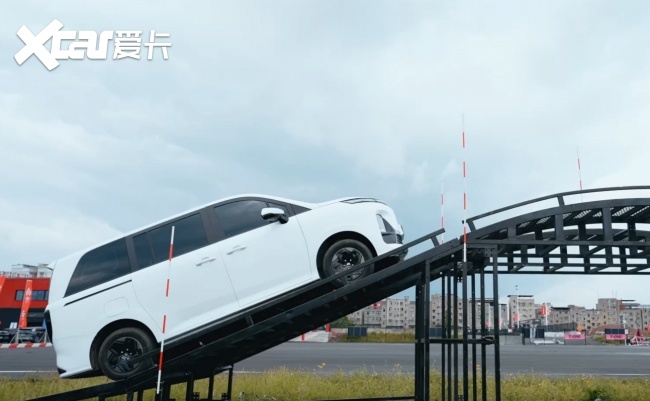 满载爬坡不趴窝，实测向上V6在极限工况下的真实表现